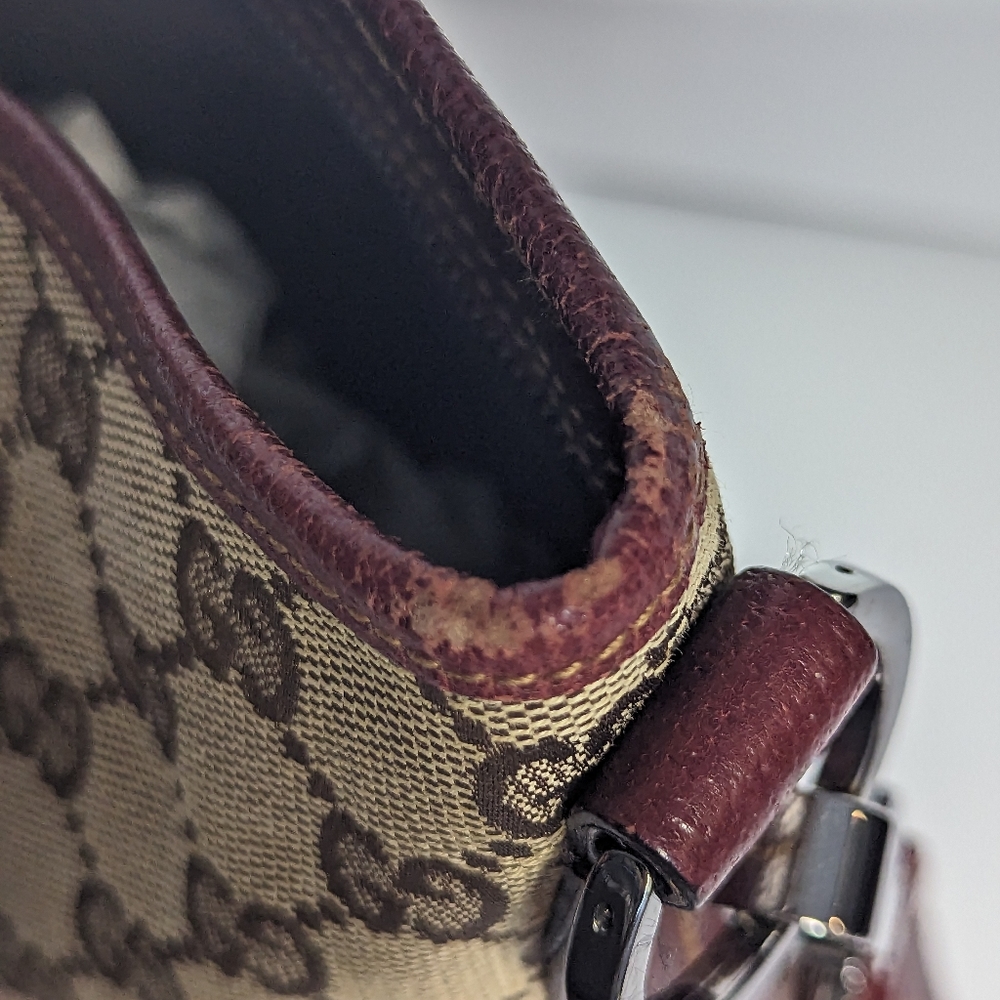 Gucci Crossbody - Picture 5 of 7